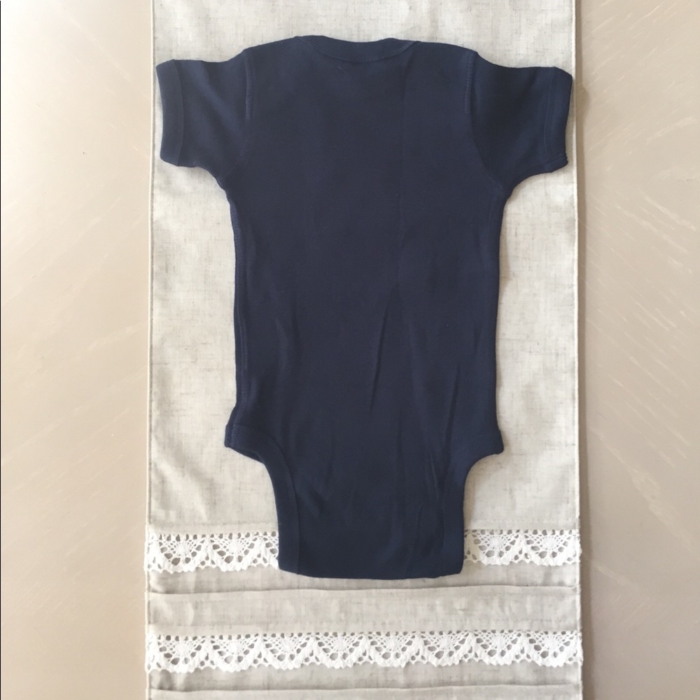 🆕 Twins 6 month baby onesie set NWOT - Picture 3 of 5